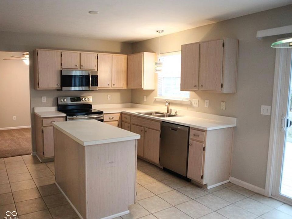 2nd image of 5803 Annandale Dr