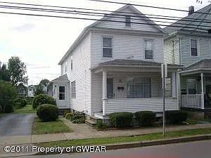 264 Pringle St photo 1