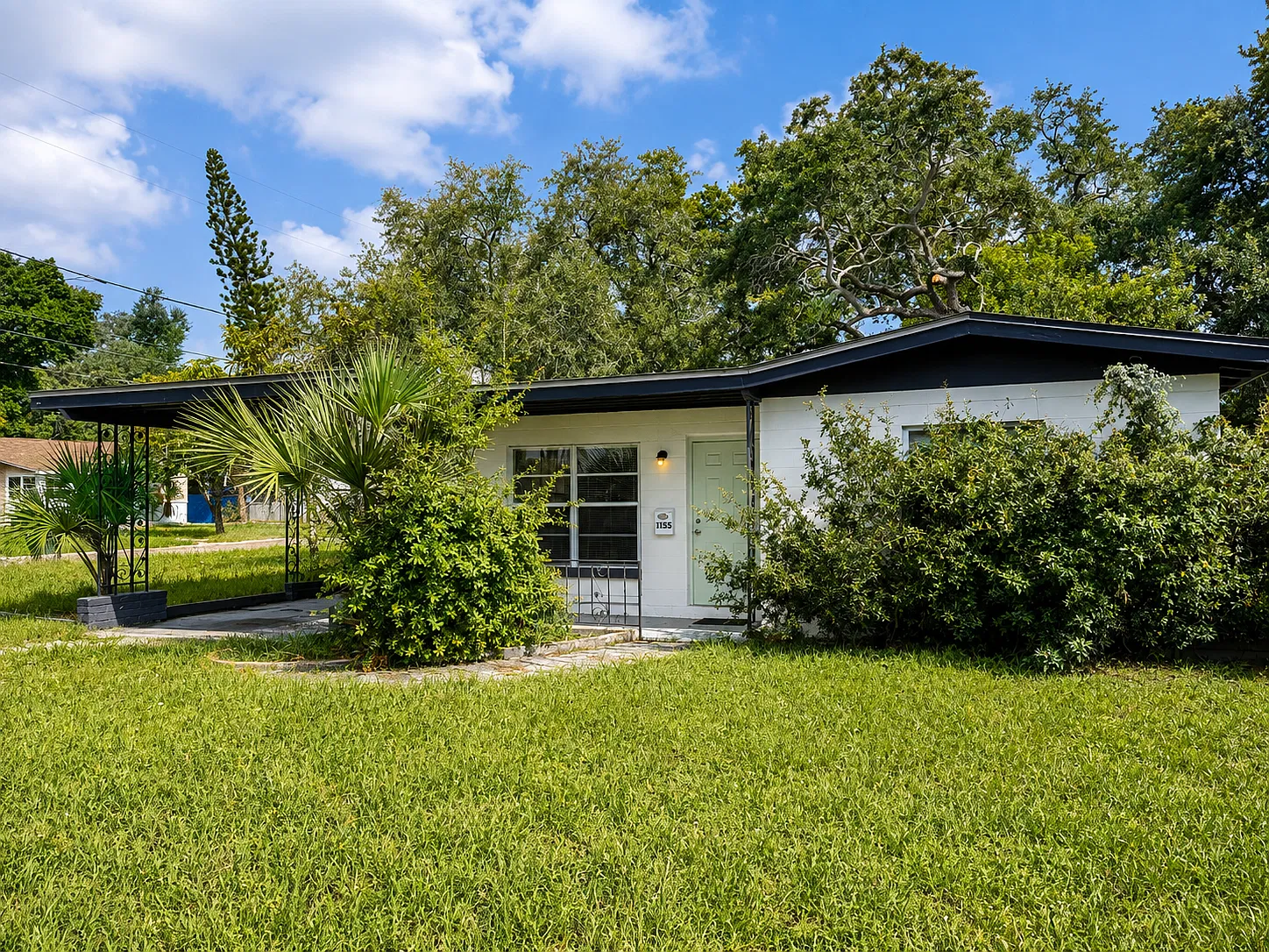 3 bed, 1074 sqft, $1,695 — Photo 1