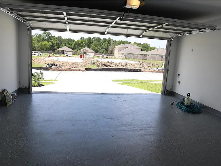 216 Lantana Ln — Photo 35