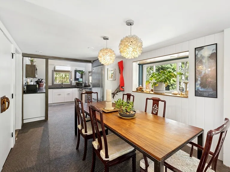 1 Burkeshire Dr — Photo 43