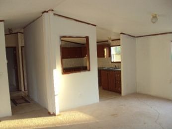 2nd image of 2309 Elder St