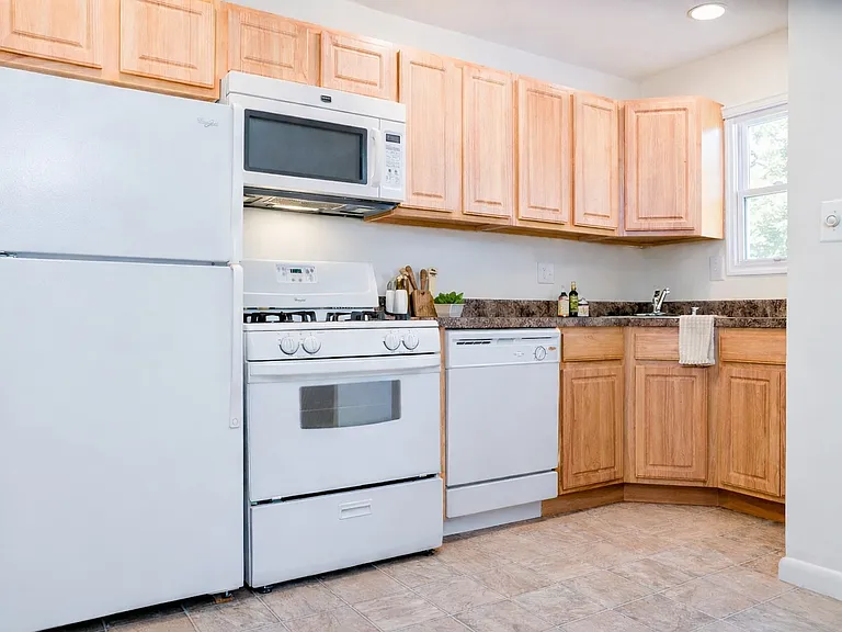 Mt Washington Apartments — Photo 6