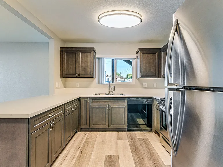 Woodlawn Gardens Apartments — Photo 4