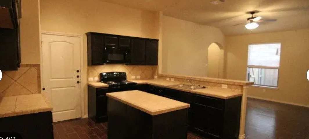 Creekside Cir 526 - 1 — Photo 4