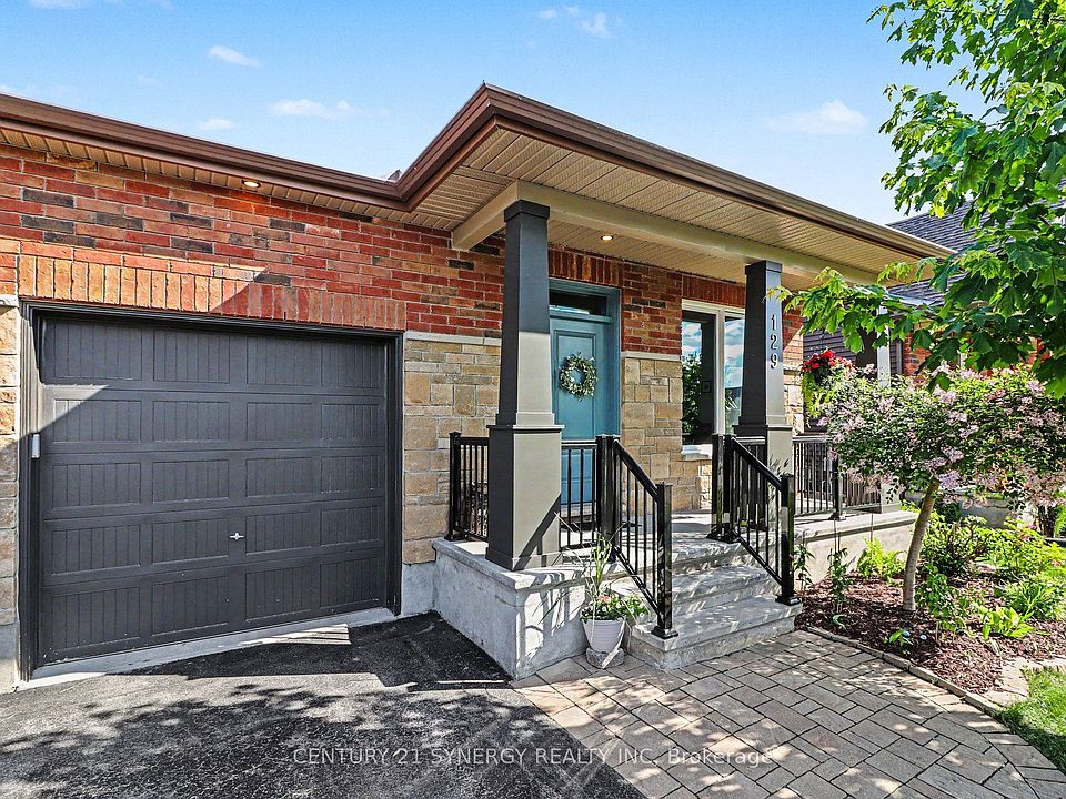 1st image of 129 Boxcar Cres