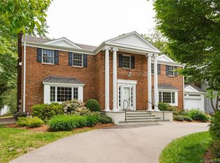 50 Stoneham Dr, West Hartford, CT 06117