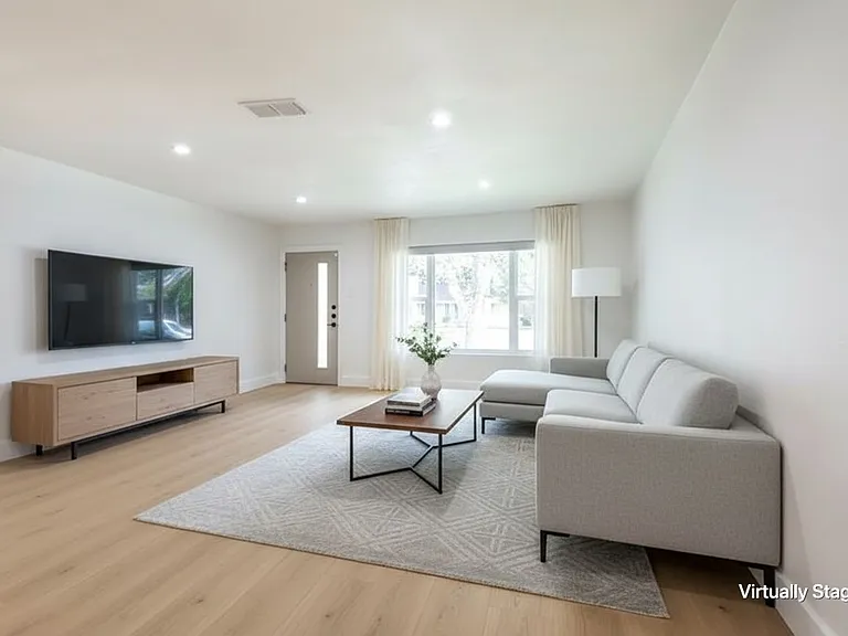7412 Fenton Dr — Photo 4