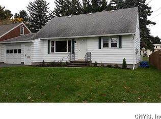 207 Darlington Rd E, Syracuse, NY 13208