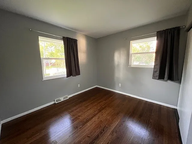 805 Hollyberry Dr — Photo 10