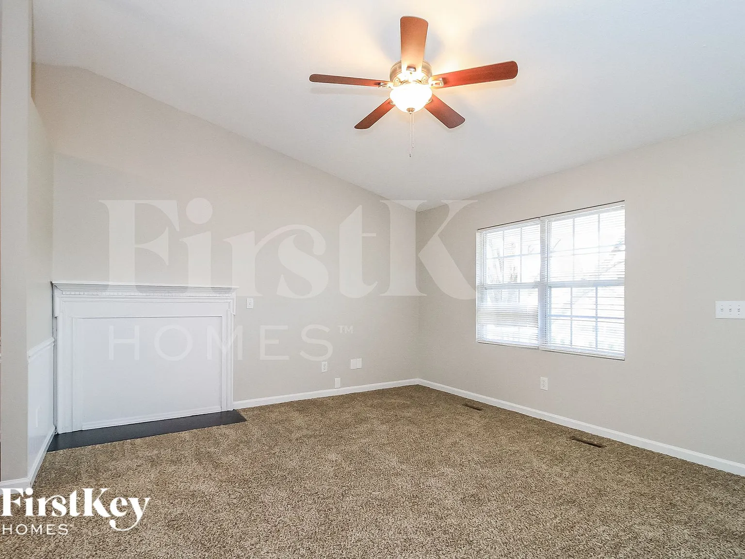 3 bed, 2.0 bath, 1163 sqft, $1,600 — Photo 3