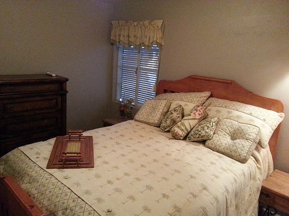 3rd image of 53908 Avenida Villa
