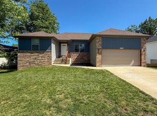 3921 W Linwood St, Springfield, MO 65807