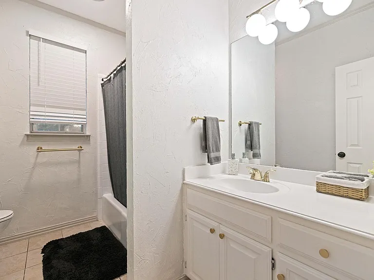 7701 Ridgeway Ct — Photo 19