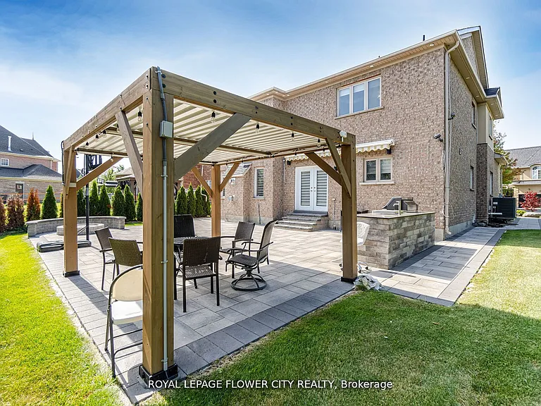 36 Louvain Dr — Photo 28