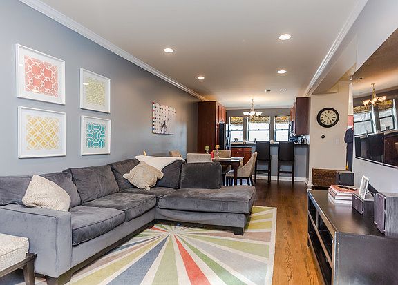 2nd image of 1327 W North Shore Ave APT 1N