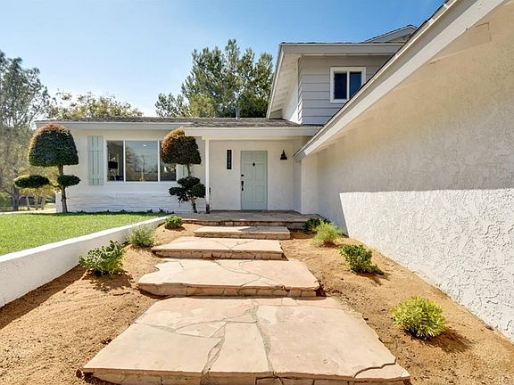 3rd image of 12047 Mayes Dr