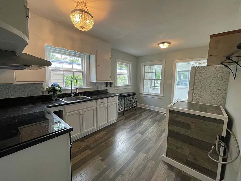 701 S Andrews Ave — Photo 4
