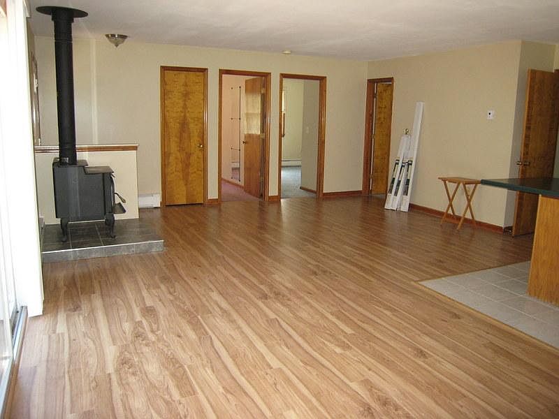 2nd image of 417 Prosperous Valley Rd