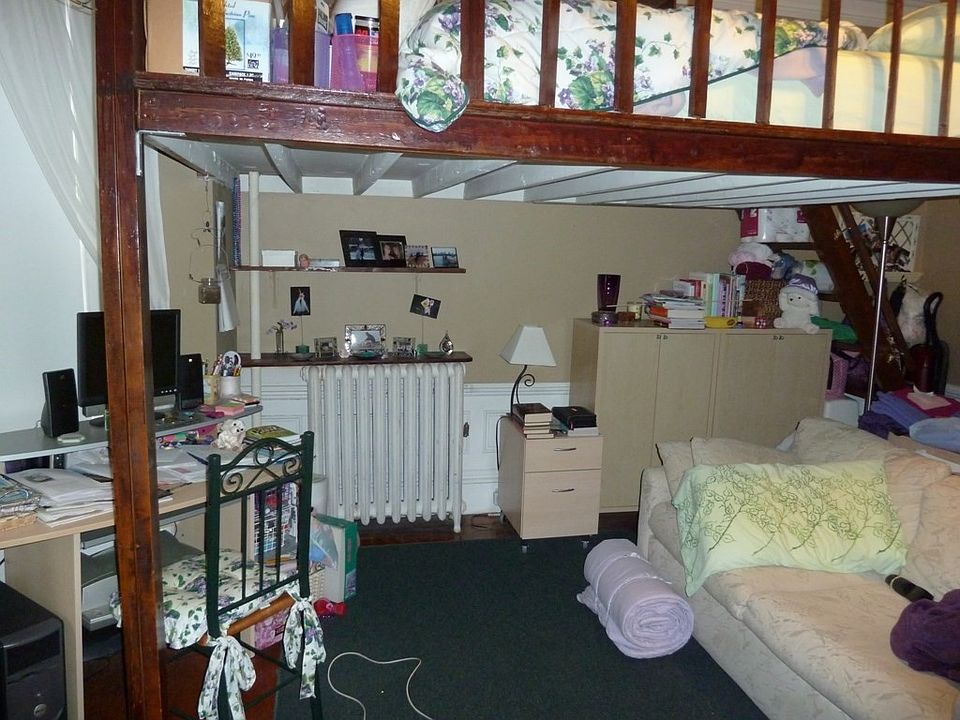 2nd image of 393 Beacon St APT 2