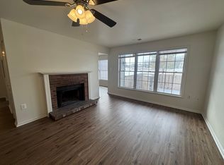 10411 Paradise Ct #17-1, Manassas, VA 20109