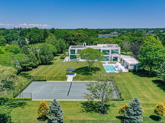 2nd image of 200 Rose Hill Rd