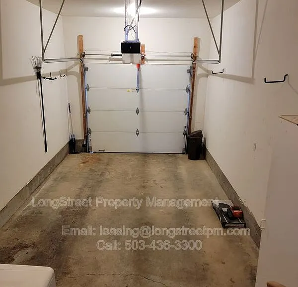 3121 NE Flintlock Pl — Photo 19