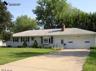 294 Shadylawn Dr, Amherst, OH