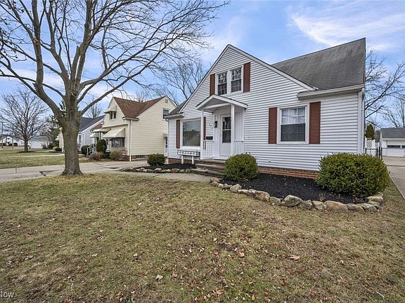 2nd image of 375 Beechwood Dr