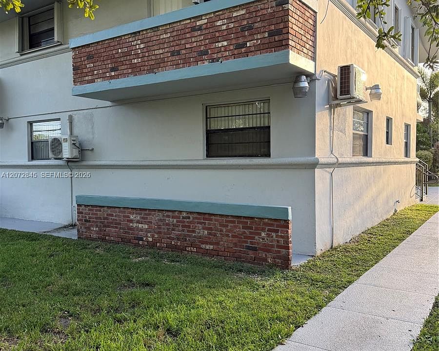 1st image of 4450 SW 67th Ave APT A