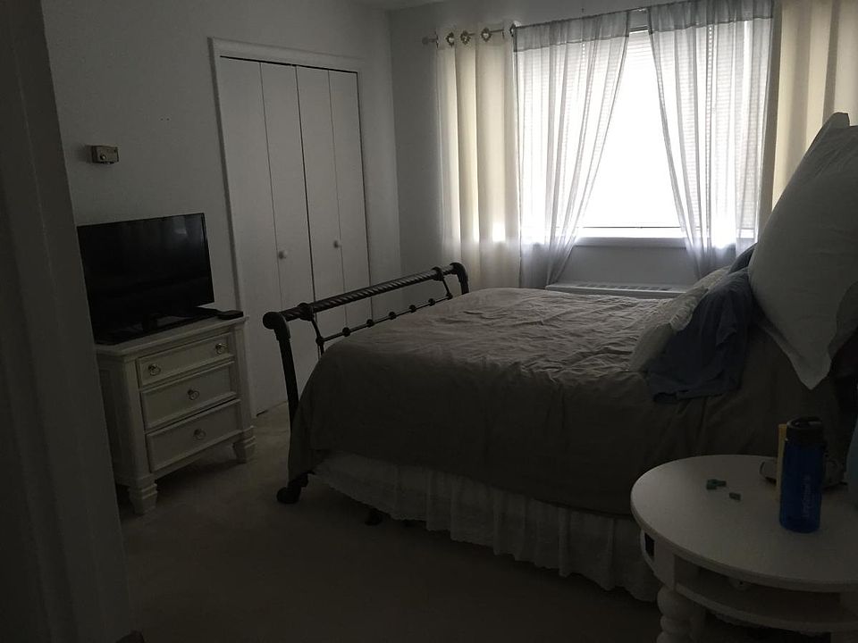 2nd image of 4455 Macarthur Blvd NW #209