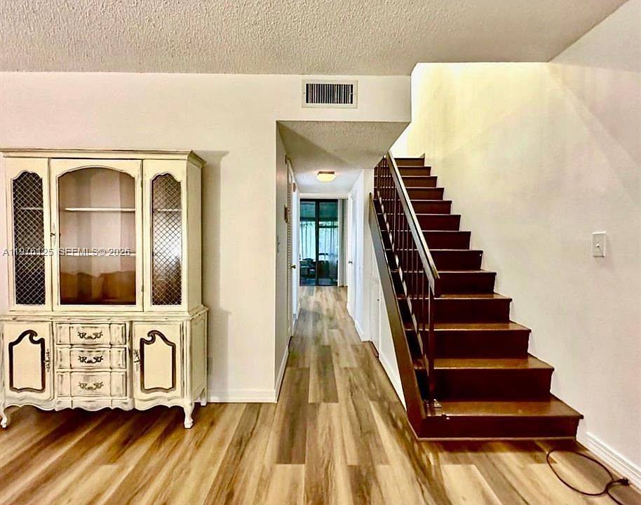 1st image of 747 SE 1st Way