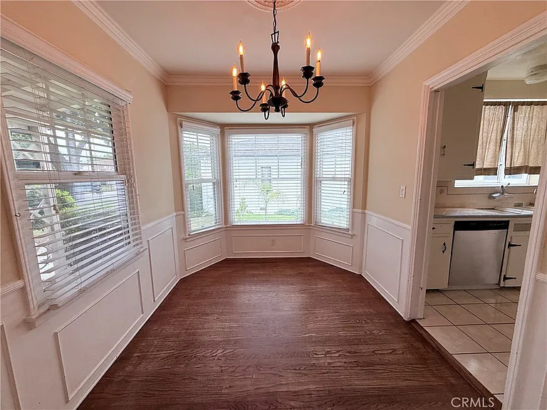 952 Balboa Dr — Photo 4