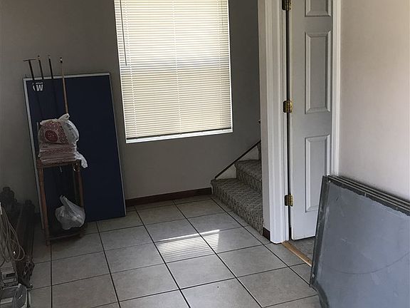 4th image of 726 Ashland Ave