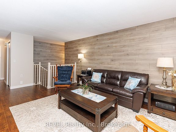 5th image of 323 Barrick Rd