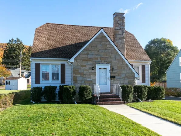 92 Pershing St, Corning, NY 14830