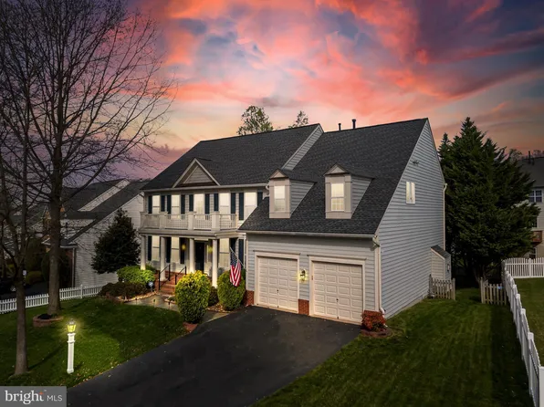 16684 Leocrie Pl, Woodbridge, VA 22191