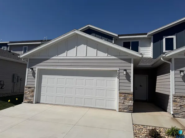 7000 E Brooks Edge Pl, Sioux Falls, SD 57110