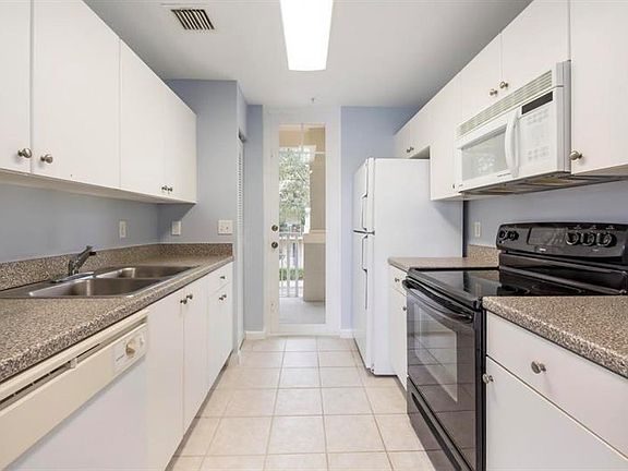 2nd image of 4739 Chancellor Dr