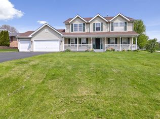 941 Thickett Trl, Roscoe, IL 61073