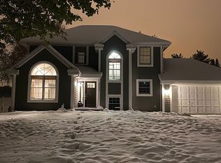 4045 Stonebridge Dr S, Eagan, MN 55123