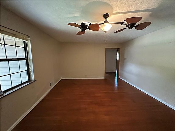 5th image of 3704 N New York Ave