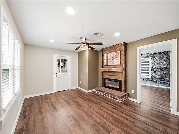 4th image of 166 Berry Rd