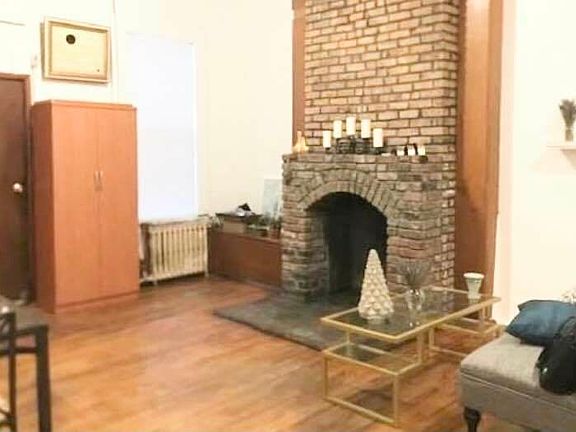 3rd image of 423 Metropolitan Ave #1A