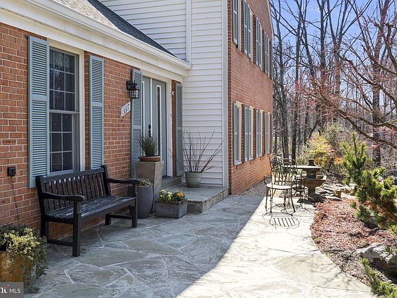 4th image of 3317 Cranbrook Ct