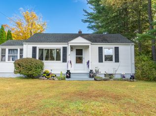21 Meadowlark Ln, Springfield, MA 01119