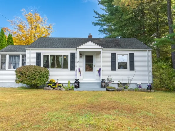 21 Meadowlark Ln, Springfield, MA 01119