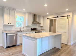 8505 E Emory Rd, Corryton, TN 37721