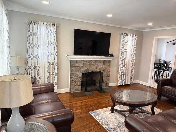 151 E Dover St, Valley Stream, NY 11580