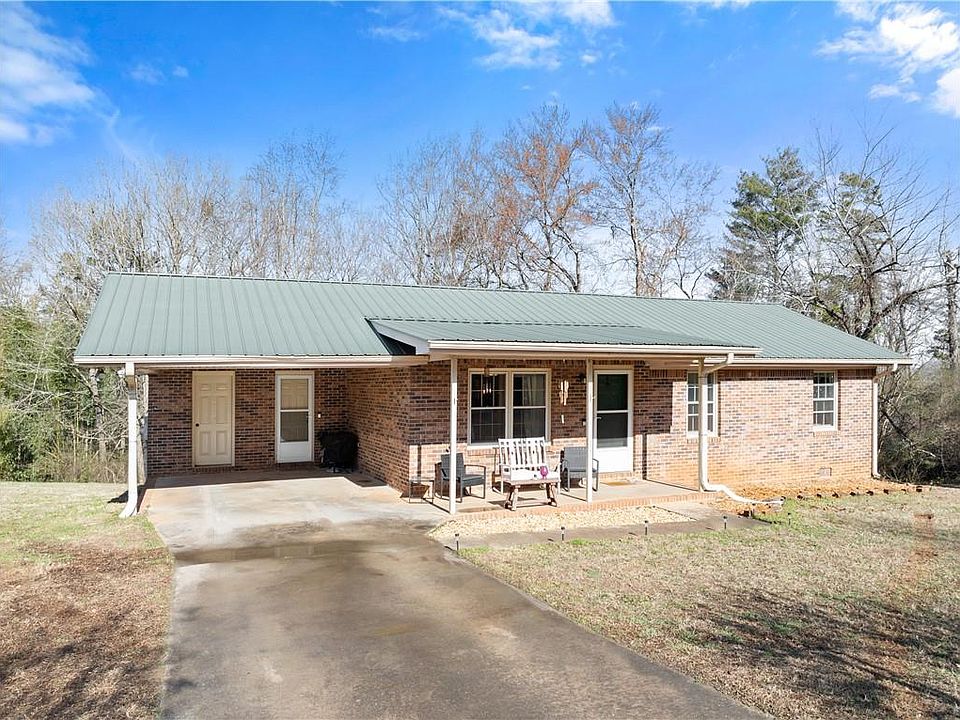 1st image of 431 Clover Leaf Rd
